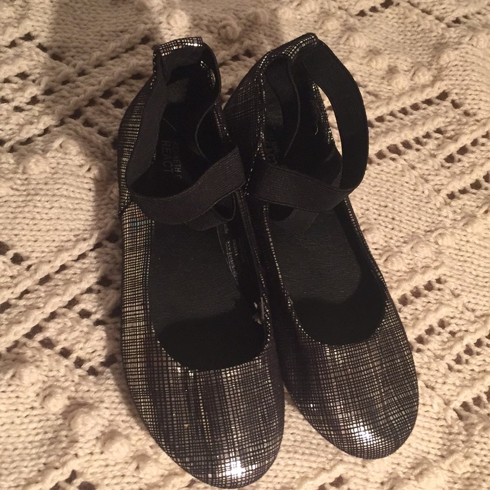 Kenneth Cole Reaction Ballet Shoes